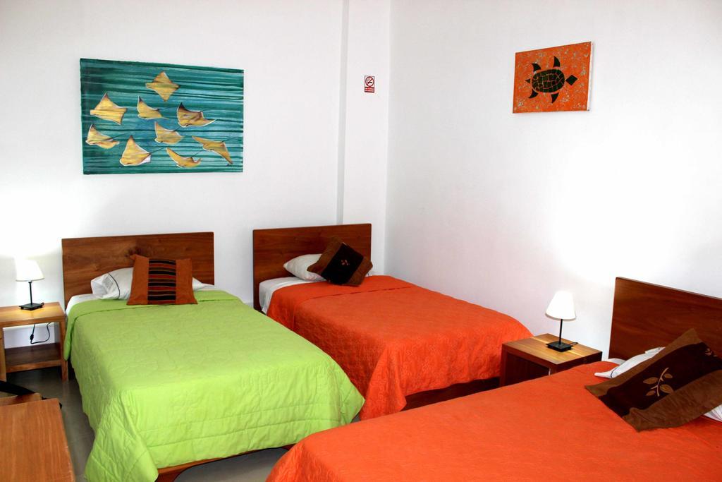 The Galapagos Pearl B&B Puerto Ayora  Room photo